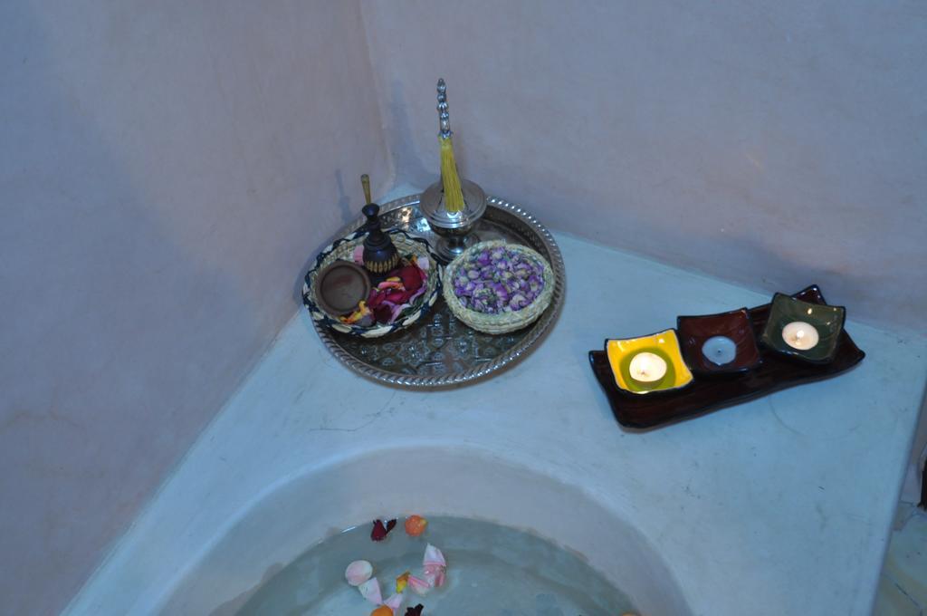 Riad La Famille Marrakesch Exterior foto