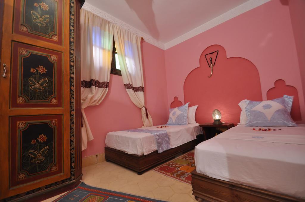 Riad La Famille Marrakesch Exterior foto