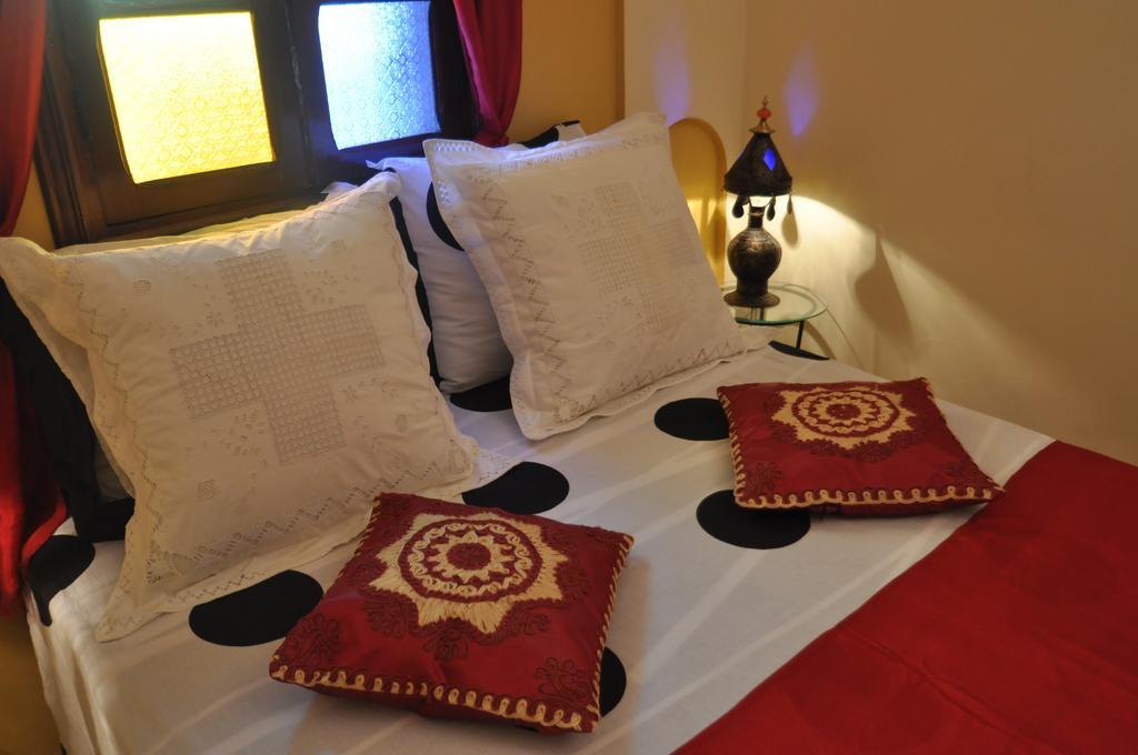 Riad La Famille Marrakesch Zimmer foto
