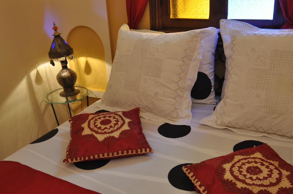 Riad La Famille Marrakesch Exterior foto